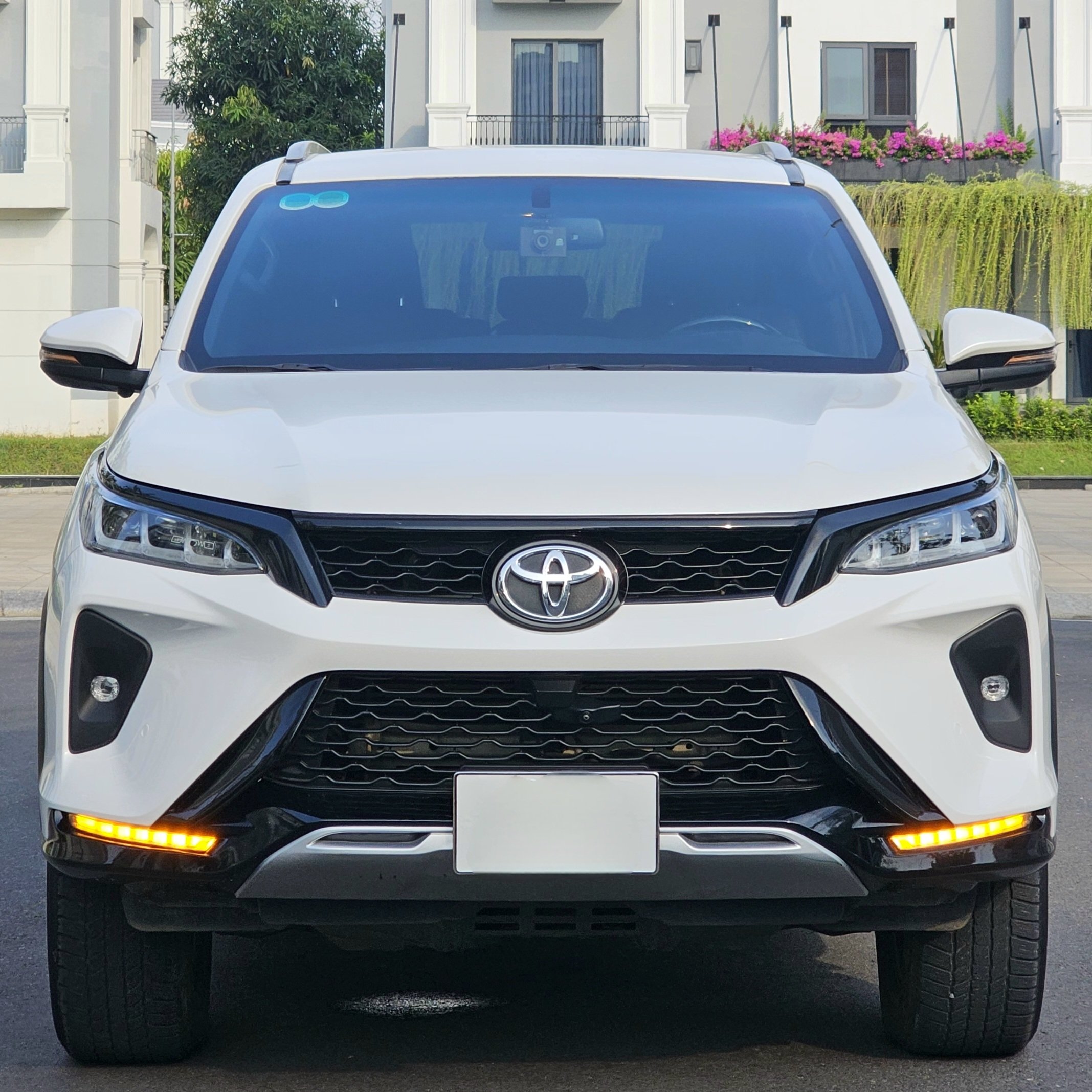 Toyota Fortuner Legender 2020 bản dáng sport cá nhân 1 chủ