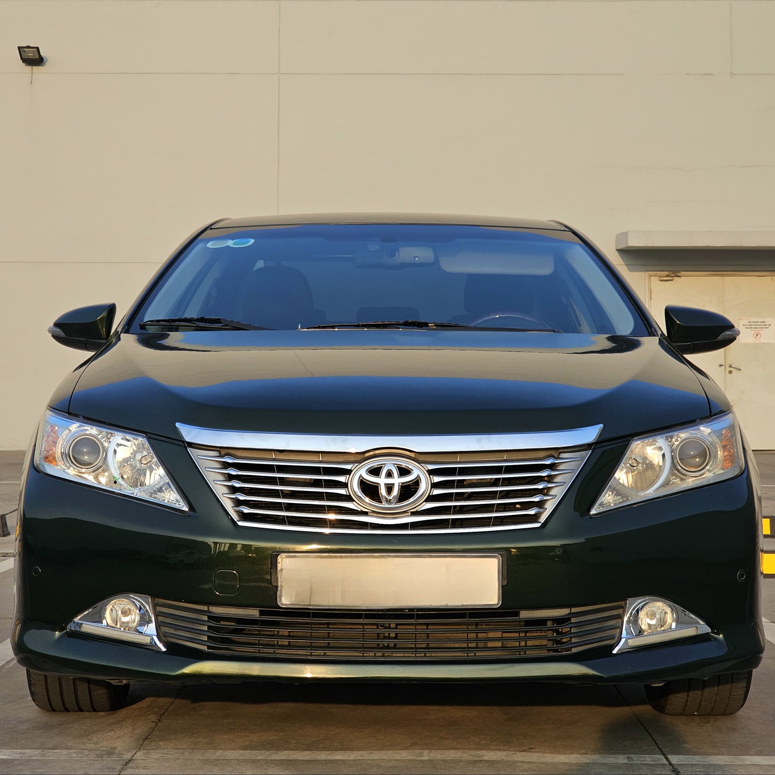 Toyota Camry 2.5Q full option 2014 xanh ngọc siêu hiếm cá nhân biển Sài Gòn