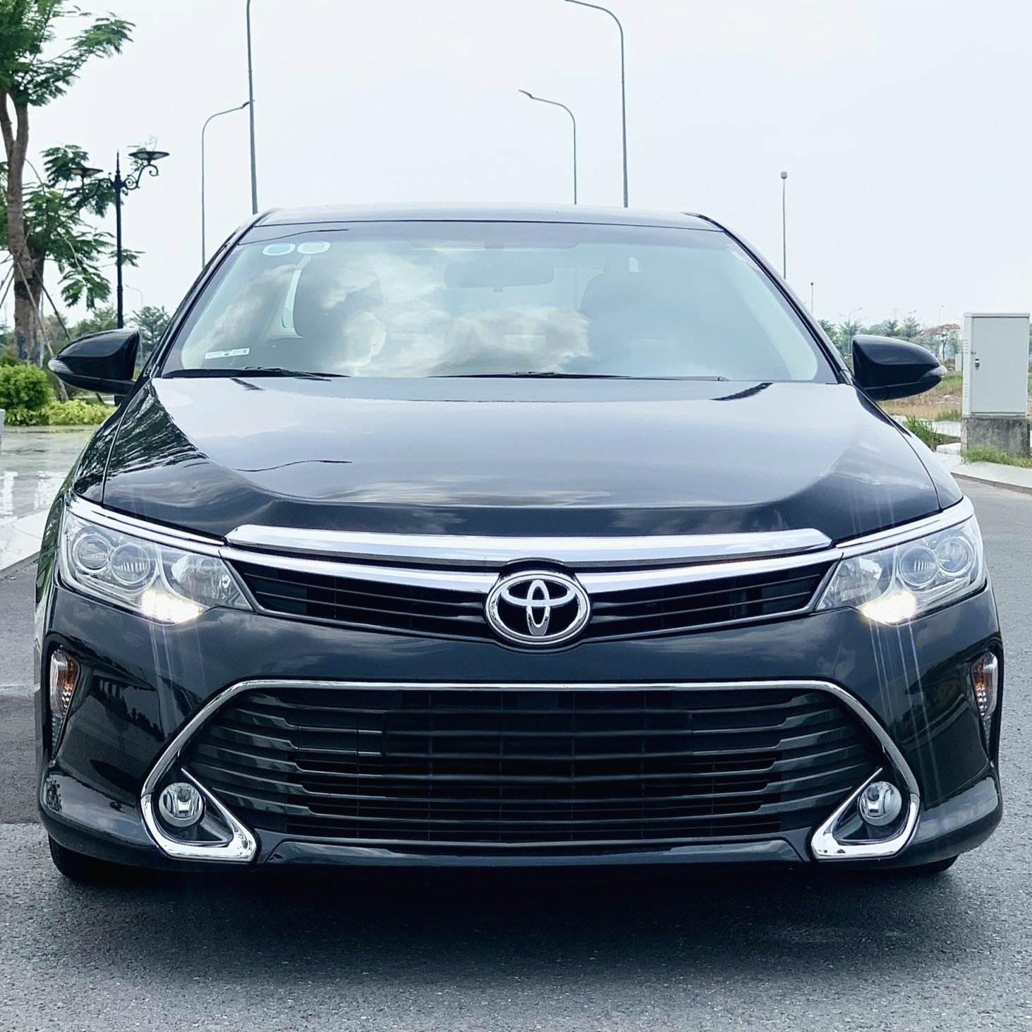 Toyota Camry 2.0E 2017 chính chủ xe đẹp đi lướt bảo dưỡng full hãng.