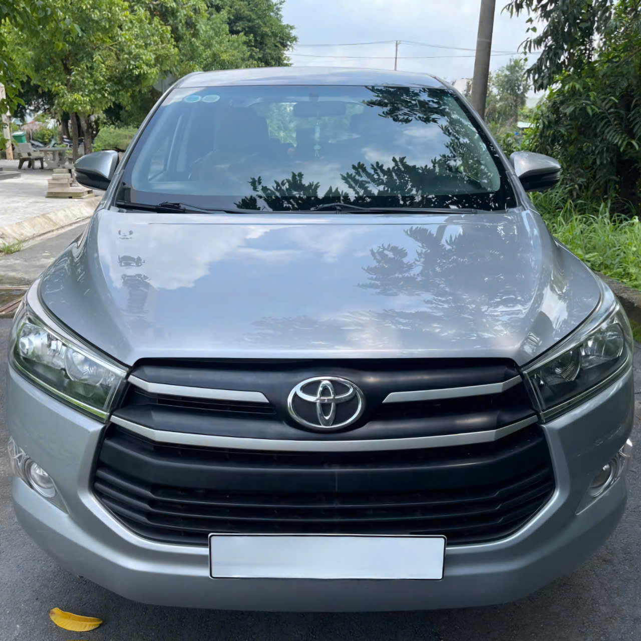 Toyota Innova 2.0E 2019 model 2020 xe đẹp không lỗi.